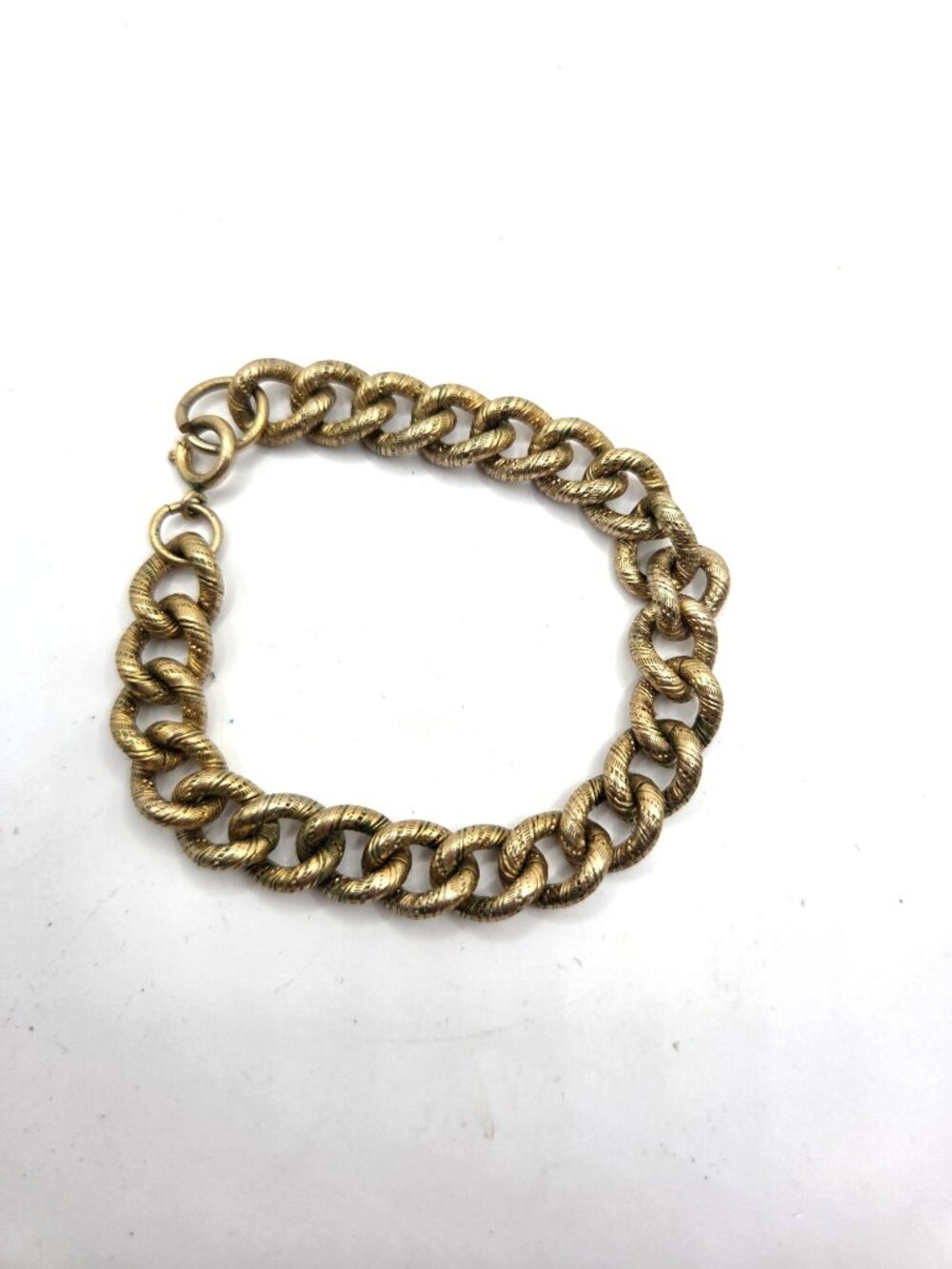 Vintage Gold-Tone Textured Chain Bracelet With Clasp Closure